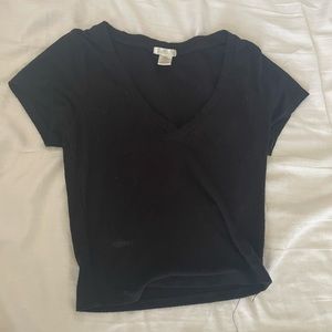 tight black ribbed cute top🤍